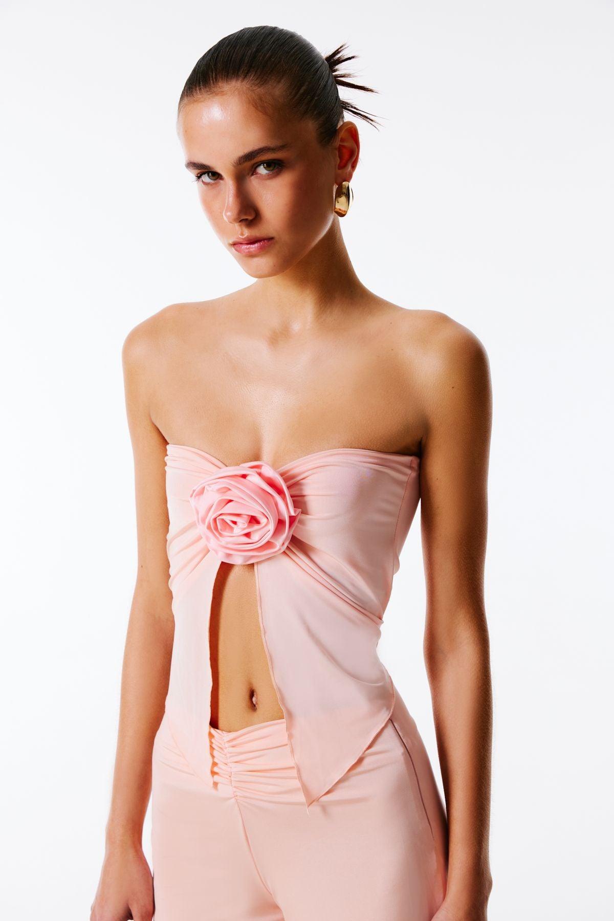 LALITA Fiyonk veya Gül Detaylı Straplez Üst (Pastel Pembe) Love On Friday